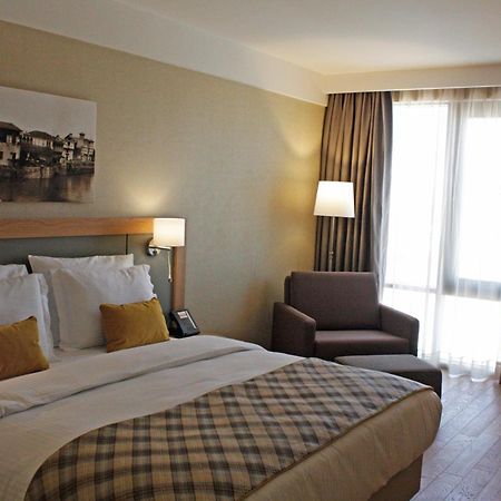 Ramada Hotel & Suites Adana Exterior foto