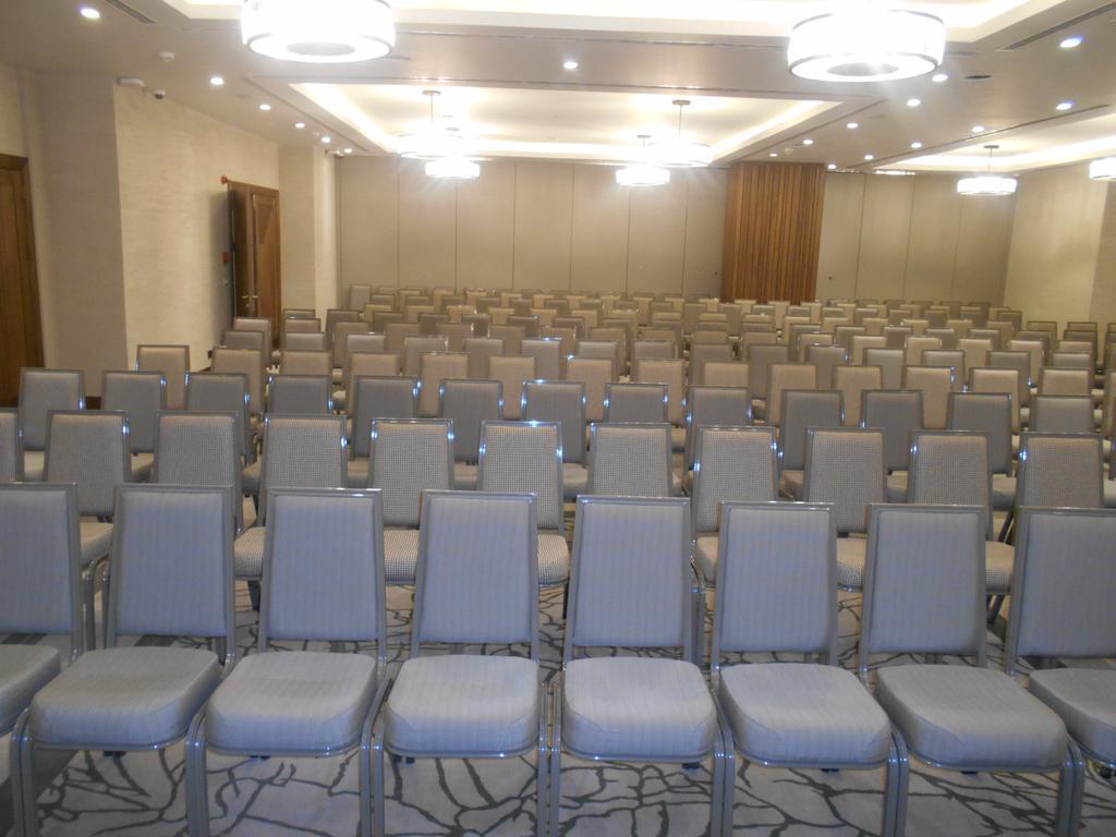 Ramada Hotel & Suites Adana Exterior foto