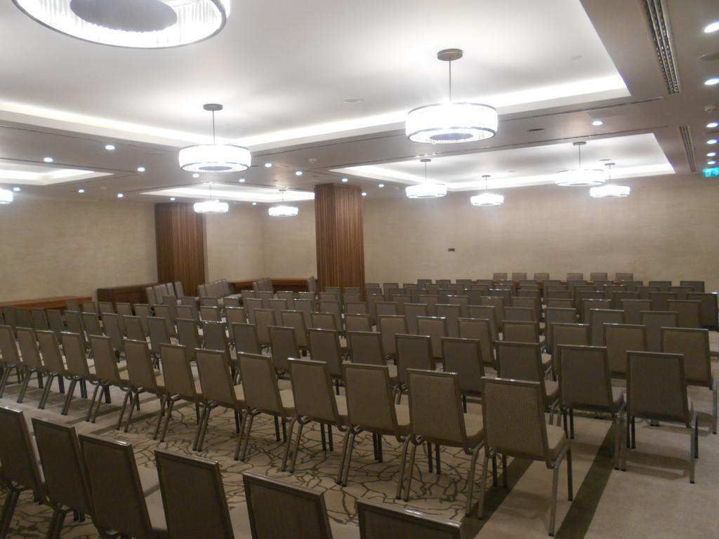Ramada Hotel & Suites Adana Exterior foto