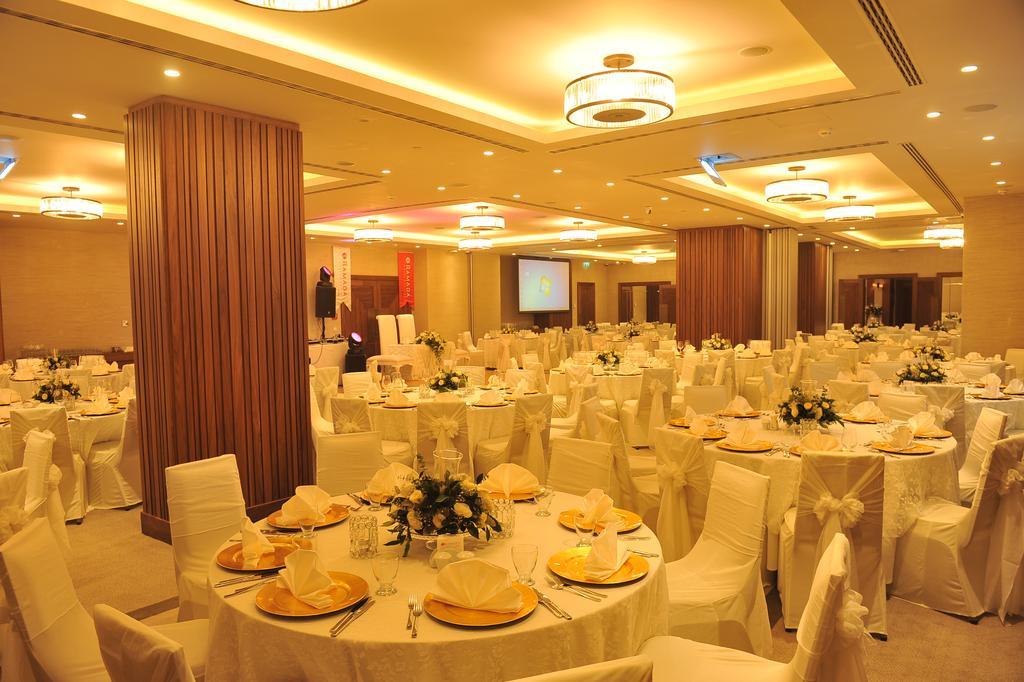 Ramada Hotel & Suites Adana Exterior foto